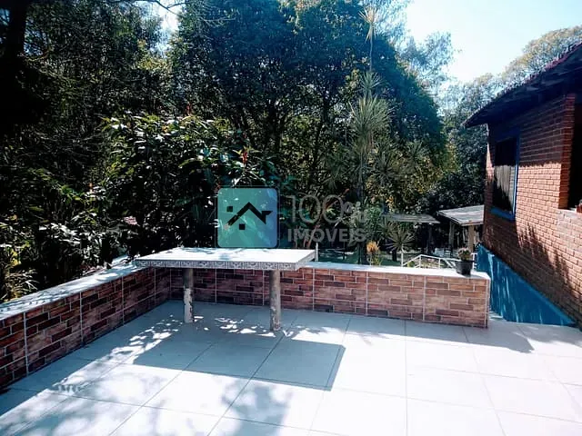 Chácara com 2000m² 4 quartos e 4 banheiros, à venda, no bairro Buquirinha em São José dos Campos