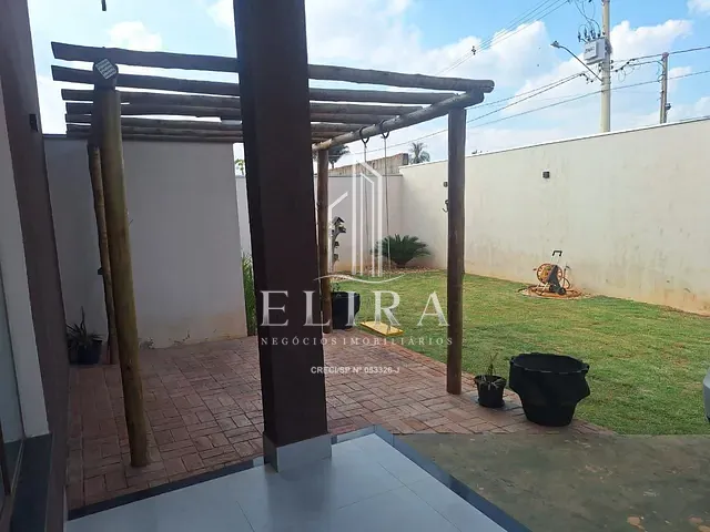 Chácara com 1000m² 3 quartos e 3 banheiros, à venda, no bairro Pires em Limeira