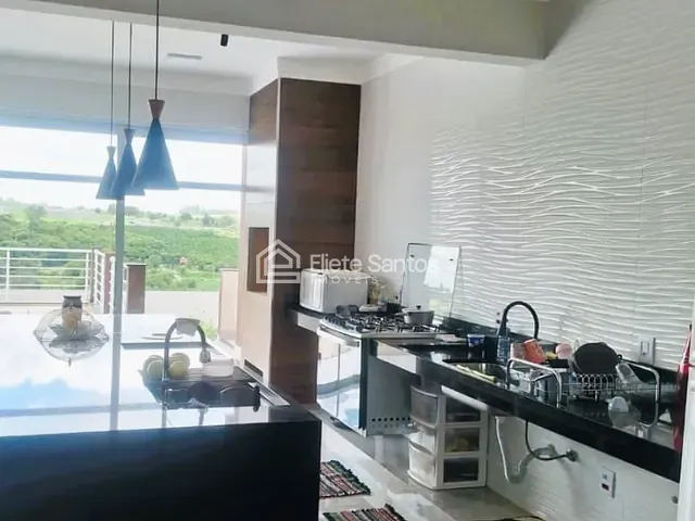 Chácara com 1000m² 3 quartos e 3 banheiros, à venda, no bairro Pires em Limeira