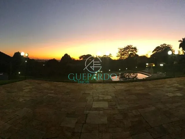 Chácara com 5000m² 2 quartos e 4 banheiros, à venda, no bairro Jardim Tarobá em Cambé