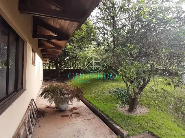 Chácara com 5000m² 2 quartos e 4 banheiros, à venda, no bairro Jardim Tarobá em Cambé