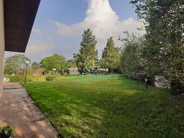 Chácara com 5000m² 2 quartos e 4 banheiros, à venda, no bairro Jardim Tarobá em Cambé