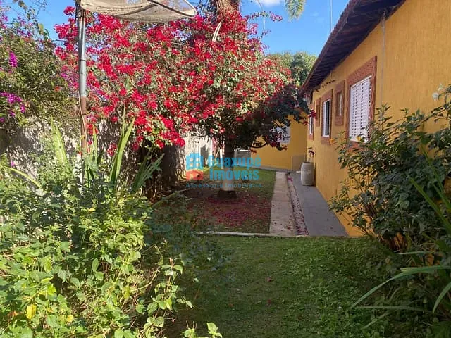 Chácara com 2000m² 3 quartos e 3 banheiros, à venda, no bairro Jardim Agenor de Lima em Guaxupé
