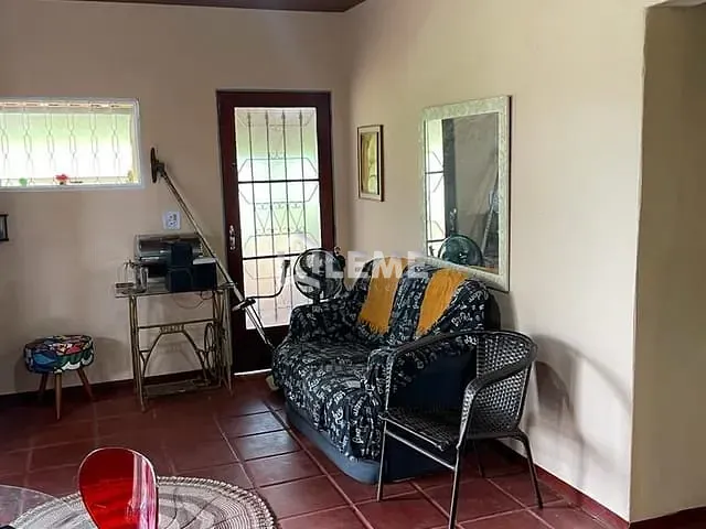 Chácara com 1500m² 2 quartos e 3 banheiros, à venda, no bairro Vila Lambari em Mococa
