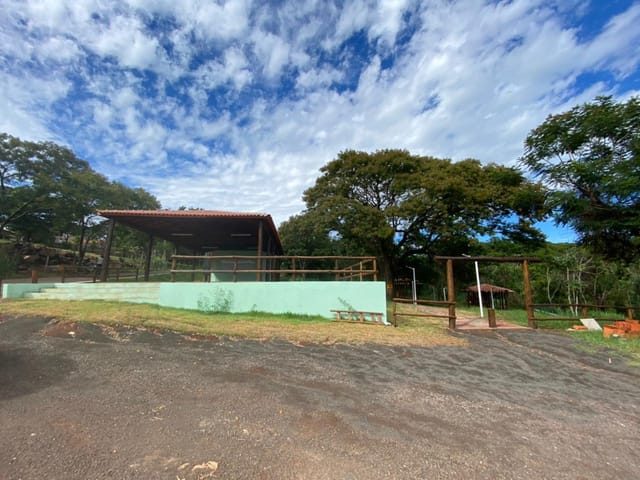 Chácara com 2000m² 6 quartos e 1 banheiro, à venda, no bairro Centro em Lupionópolis