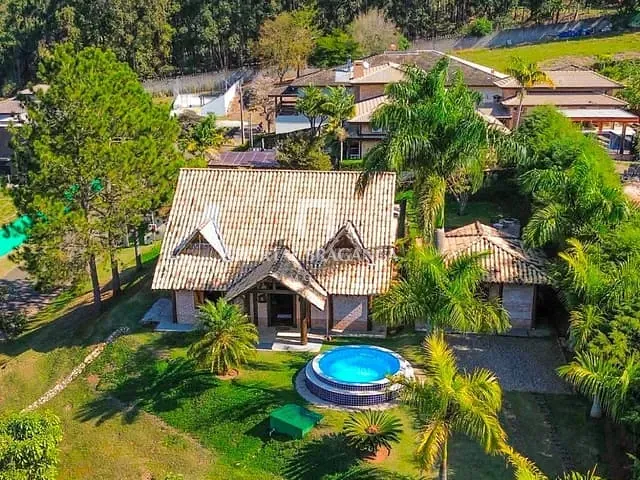 Casa com 1305m² 4 quartos e 4 banheiros, à venda ou para alugar, no bairro Porto Bragança em Bragança Paulista