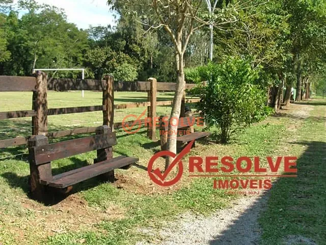 Chácara com 4000m², à venda, no bairro ITAÓCA em Guararema