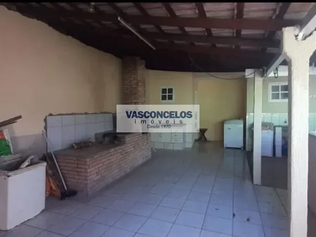Chácara com 1100m² 5 quartos e 6 banheiros, à venda, no bairro Zona Rural em Monteiro Lobato