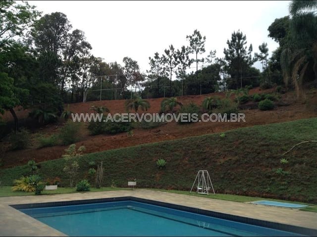Chácara com 400m² 5 quartos e 1 banheiro, à venda, no bairro Graminha em Juiz de Fora