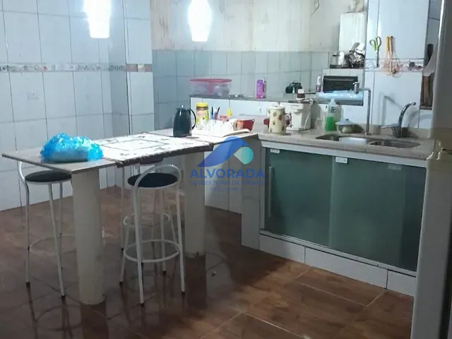 Chácara com 1000m² 2 quartos e 2 banheiros, à venda, no bairro Jardim Torrão de Ouro em São José dos Campos