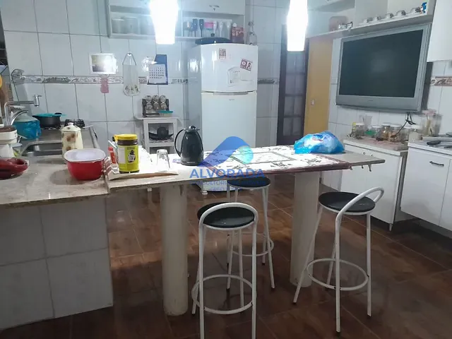 Chácara com 1000m² 2 quartos e 2 banheiros, à venda, no bairro Jardim Torrão de Ouro em São José dos Campos