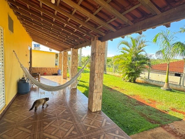 Chácara com 1800m² 2 quartos e 1 banheiro, à venda, no bairro Cruz de Cedro em Quadra