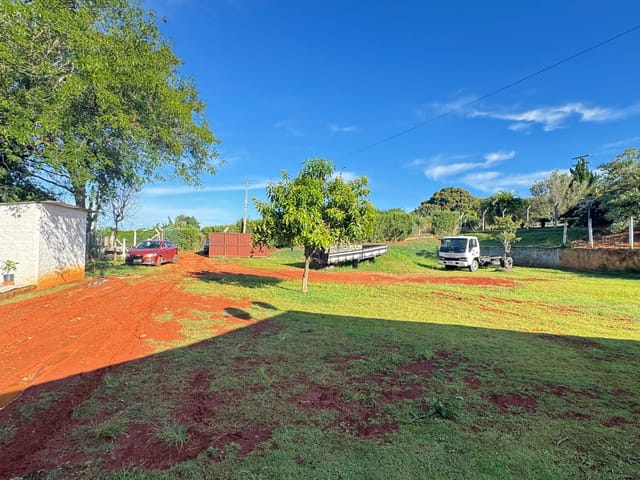Chácara com 1800m² 2 quartos e 1 banheiro, à venda, no bairro Cruz de Cedro em Quadra