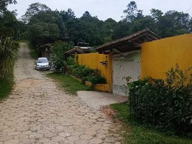 Chácara com 1100m² 3 quartos e 3 banheiros, à venda, no bairro Ressaca em Embu das Artes
