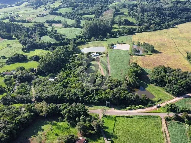 Chácara com 220m² 4 quartos e 3 banheiros, à venda, no bairro Pontes Filho em Teutônia