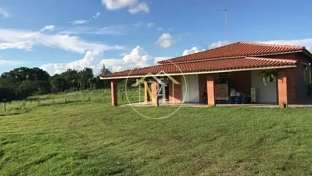 Chácara, 3 quartos, 10000 m² - Foto 1