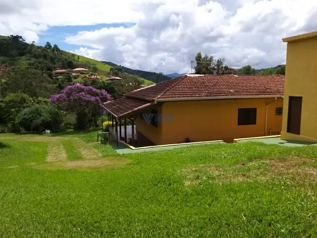 Chácara 3 quartos e 3 banheiros, à venda, no bairro Ponte Nova em Sapucaí-Mirim