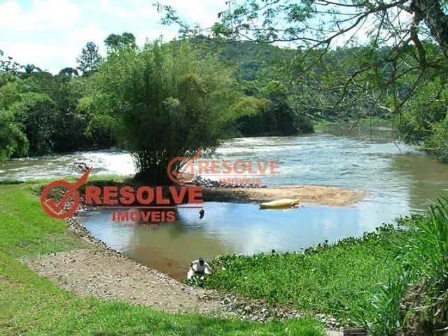 Chácara com 12000m², à venda, no bairro ITAÓCA em Guararema