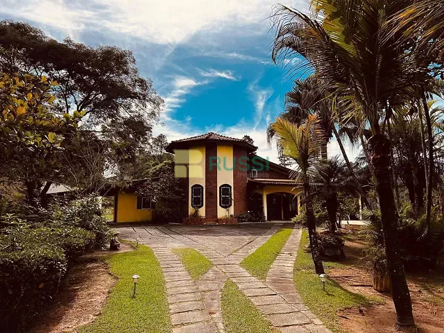 Chácara com 5500m² 3 quartos e 3 banheiros, à venda ou para alugar, no bairro Condomínio Lagoinha em Jacareí