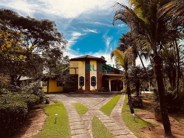 Chácara com 5500m² 3 quartos e 3 banheiros, à venda, no bairro Condomínio Lagoinha em Jacareí