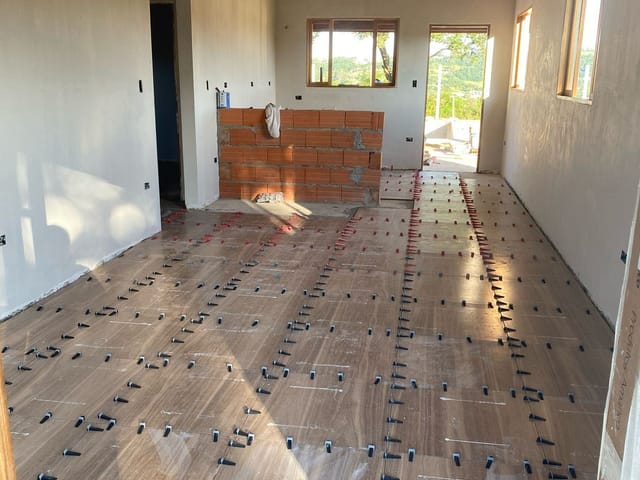Chácara com 480m² 2 quartos e 3 banheiros, à venda, no bairro Parurú em Ibiúna