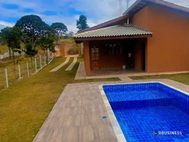 Chácara com 480m² 2 quartos e 3 banheiros, à venda, no bairro Parurú em Ibiúna