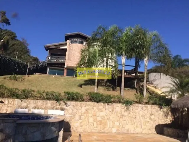 Chácara com 3000m² 5 quartos e 7 banheiros, à venda, no bairro Monterrey em Louveira