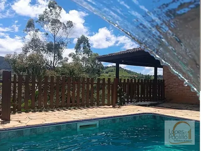 Chácara com 900m² 2 quartos e 1 banheiro, à venda, no bairro Cachoeirinha em Bom Jesus dos Perdões