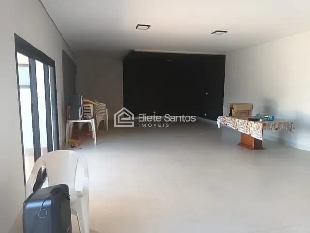 Chácara com 850m² 2 quartos e 4 banheiros, à venda, no bairro Centro (Tupi) em Piracicaba