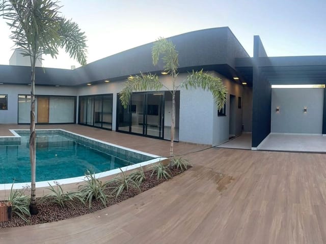 Chácara com 298m² 3 quartos e 5 banheiros, à venda, no bairro Centro em Primeiro de Maio