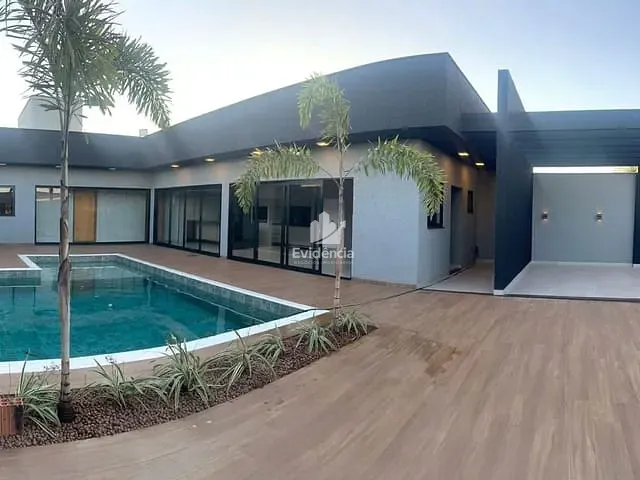 Chácara com 298m² 3 quartos e 5 banheiros, à venda, no bairro Centro em Primeiro de Maio