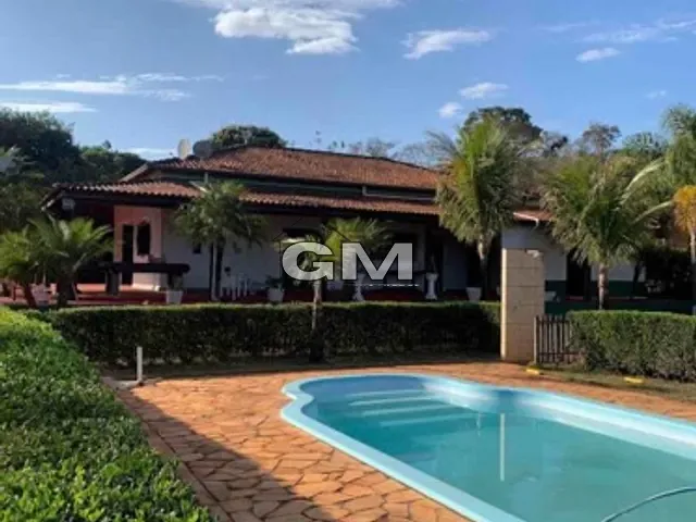 Chácara com 4000m² 5 quartos e 4 banheiros, à venda, no bairro Área Rural de Altinópolis em Altinópolis