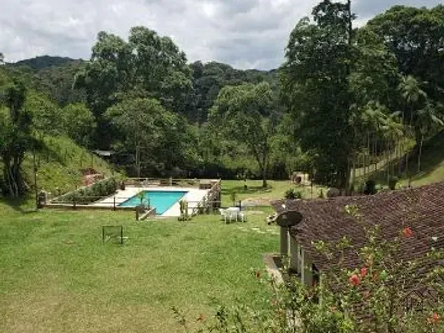 Chácara com 54000m² 3 quartos e 3 banheiros, à venda, no bairro bairro dos britos  em Juquitiba