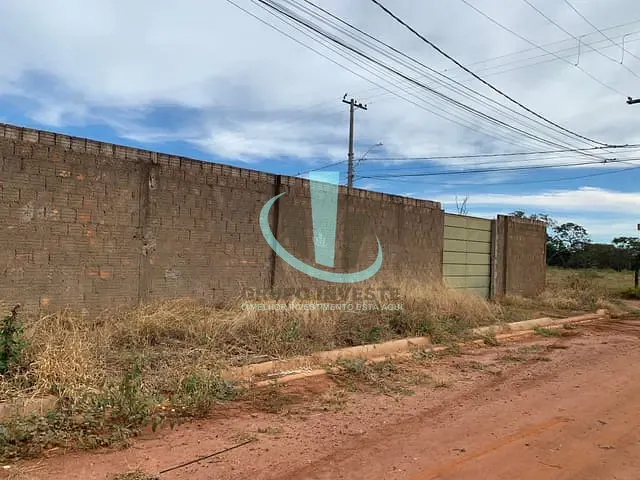 Chácara com 2500m² 6 quartos e 5 banheiros, à venda, no bairro PARQUE PLANALTO em ARARAQUARA