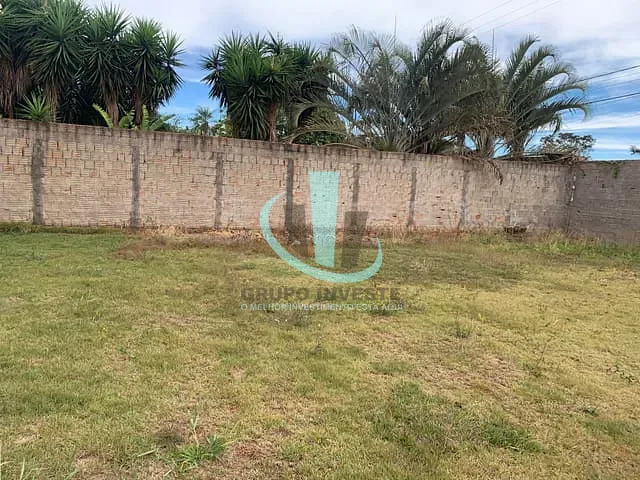 Chácara com 2500m² 6 quartos e 5 banheiros, à venda, no bairro PARQUE PLANALTO em ARARAQUARA