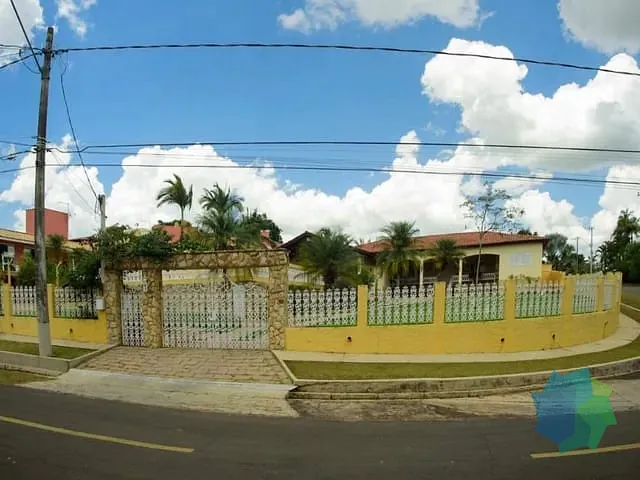 Chácara com 1000m² 3 quartos e 4 banheiros, à venda, no bairro Condomínio Haras São Luiz em Salto
