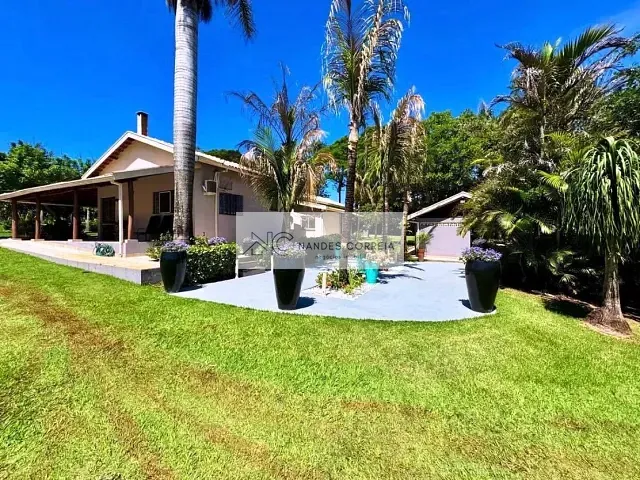 Chácara com 3040m² 4 quartos e 3 banheiros, à venda, no bairro Terras de Santana em Londrina