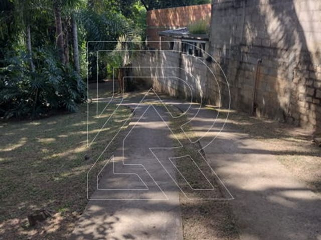 Chácara com 1800m², à venda, no bairro Arataba em Louveira