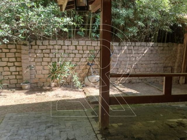 Chácara com 1800m², à venda, no bairro Arataba em Louveira