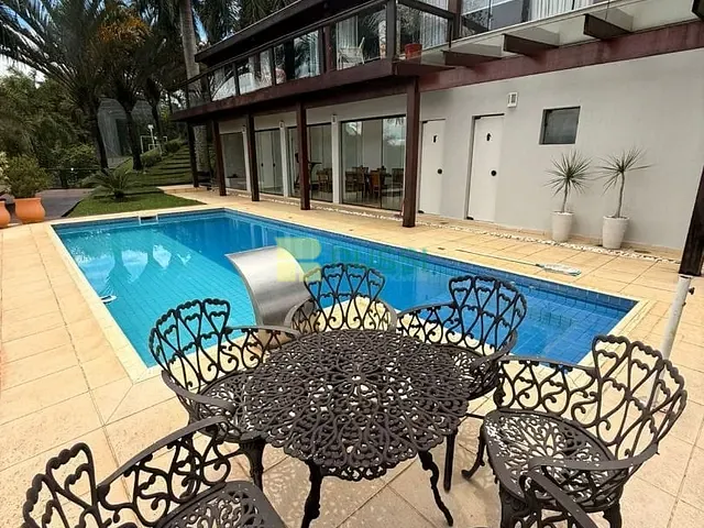 Casa com 2000m² 5 quartos e 2 banheiros, à venda ou para alugar, no bairro Chácaras Condomínio Recanto Pássaros II em Jacareí