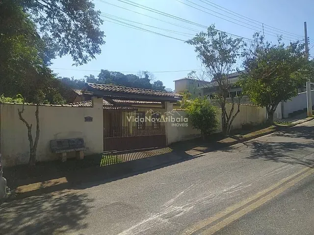 Casa com 770m² 3 quartos e 2 banheiros, à venda, no bairro Loteamento Vale das Flores em Atibaia