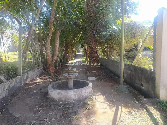Casa com 770m² 3 quartos e 2 banheiros, à venda, no bairro Loteamento Vale das Flores em Atibaia