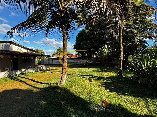 Chácara com 3400m² 3 quartos e 3 banheiros, à venda, no bairro Indusville em Londrina