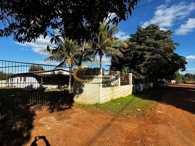 Chácara com 3400m² 3 quartos e 3 banheiros, à venda, no bairro Indusville em Londrina