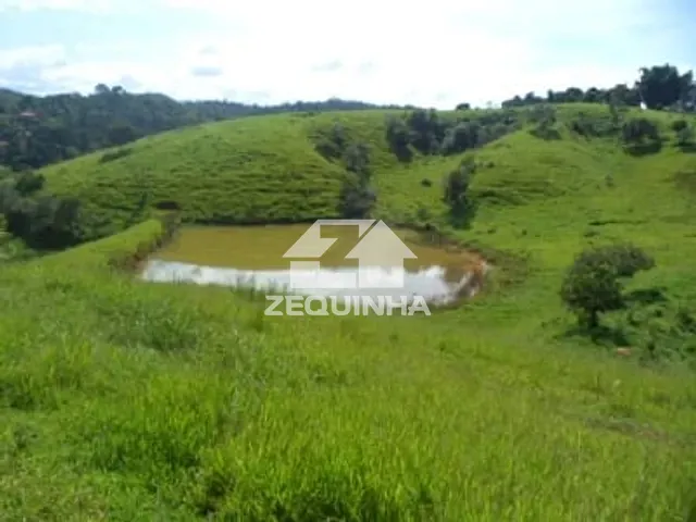 Chácara com 193600m² 2 quartos e 1 banheiro, à venda, no bairro Aracariguama em Aracariguama