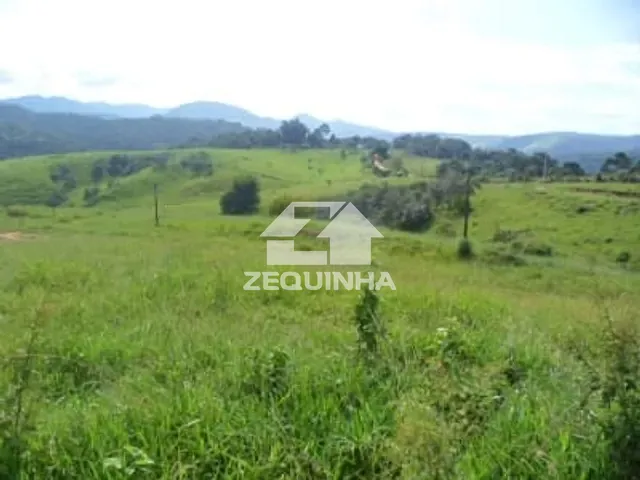 Chácara com 193600m² 2 quartos e 1 banheiro, à venda, no bairro Aracariguama em Aracariguama