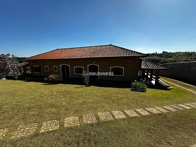 Chácara com 7532m² 5 quartos e 7 banheiros, à venda, no bairro West Lake em Ibiúna