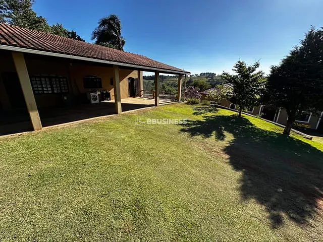 Chácara com 7532m² 5 quartos e 7 banheiros, à venda, no bairro West Lake em Ibiúna
