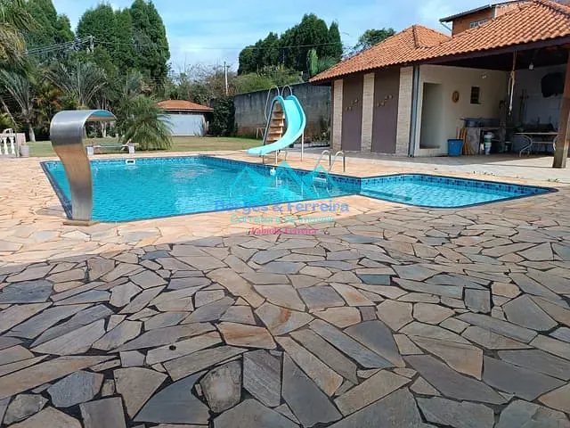 Chácara com 2000m² 2 quartos e 4 banheiros, à venda, no bairro Jardim Oriental  em Mairinque