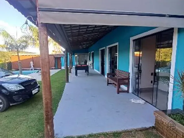 Chácara 4 quartos e 3 banheiros, para alugar, no bairro Sorocamirim em Ibiúna